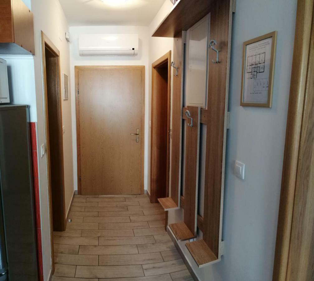 Apartmani Nada Klenovica Eksteriør billede