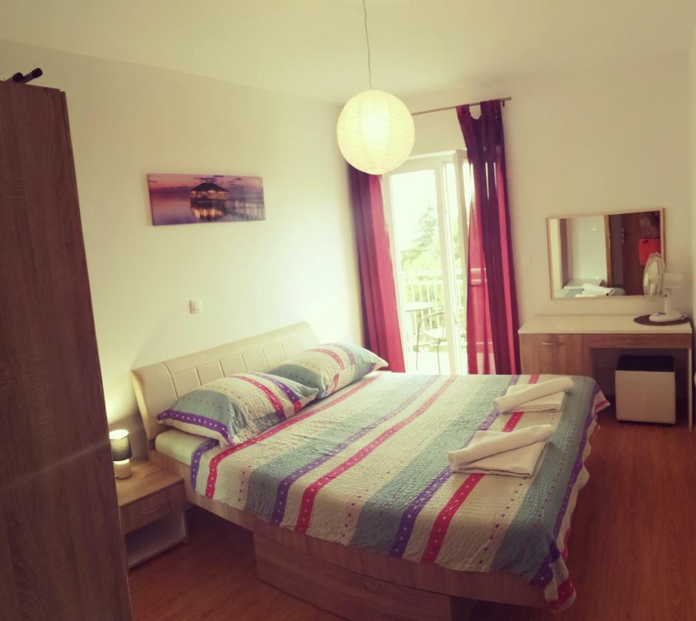 Apartmani Nada Klenovica Eksteriør billede